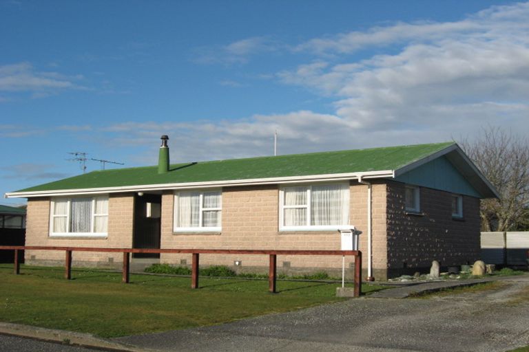 Photo of property in 100 Davie Street, Hokitika, 7810