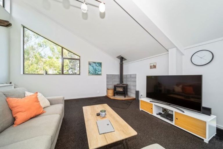 Photo of property in 18b Mayfair Place, Westown, New Plymouth, 4310