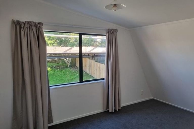 Photo of property in 1/80 Sunnyside Road, Sunnyvale, Auckland, 0612