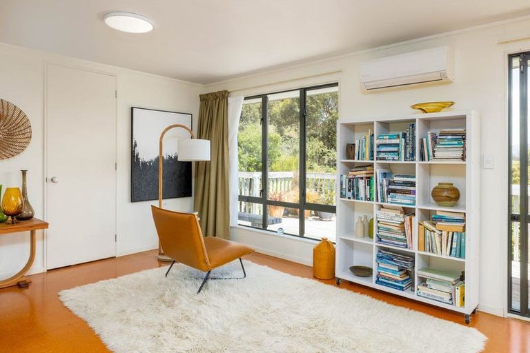 Photo of property in 29 Te Papau Crescent, Diamond Harbour, 8972