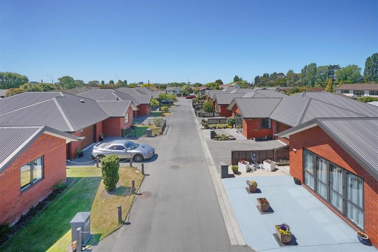 Photo of property in 516 Mairehau Road, Parklands, Christchurch, 8083