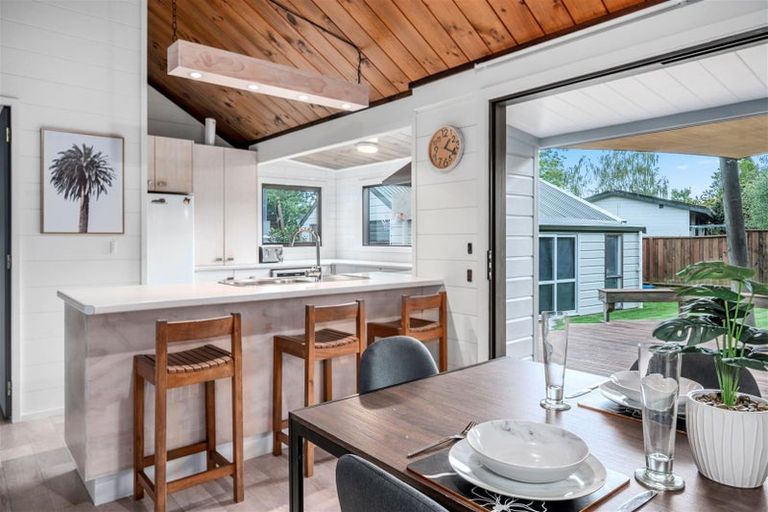 Photo of property in 12 Waitawa Place, Lynmore, Rotorua, 3010