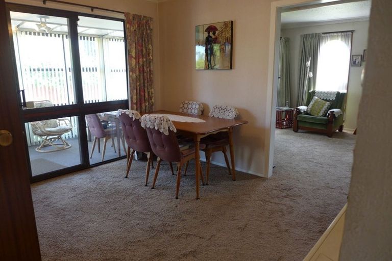 Photo of property in 63 Sarabande Avenue, Redwood, Christchurch, 8051