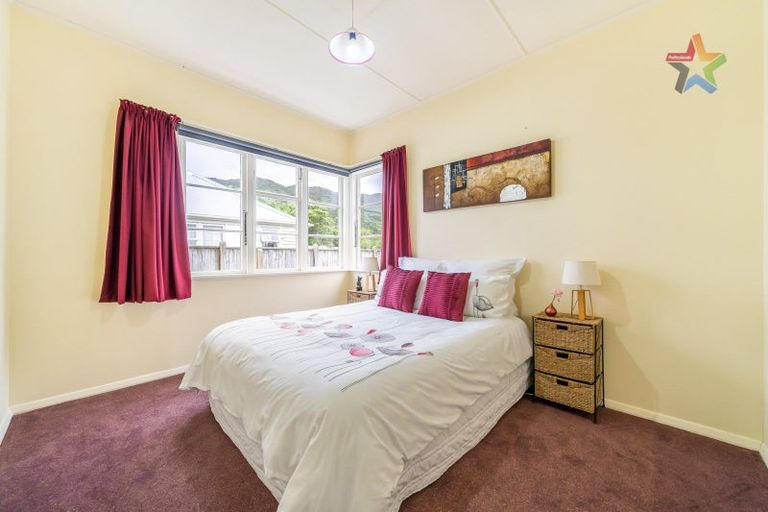 Photo of property in 12 Rumgay Street, Fairfield, Lower Hutt, 5011