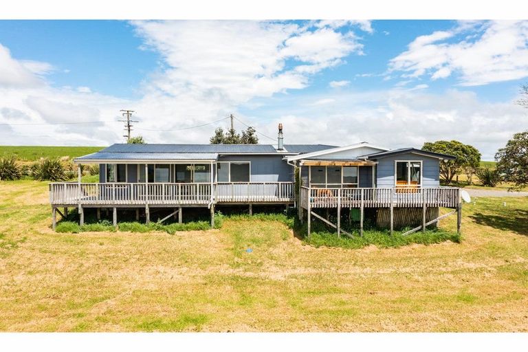 Photo of property in 957 Kaiwaka-mangawhai Road, Hakaru, Wellsford, 0975