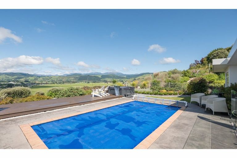 Photo of property in 23 Katania Heights, Brightwater, 7022