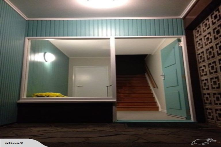 Photo of property in 27 Mcbreen Avenue, Northcote, Auckland, 0627