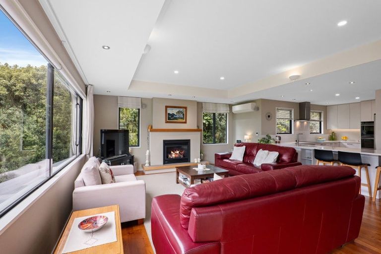 Photo of property in 32 Hyndhope Road, Kennedys Bush, Christchurch, 8025