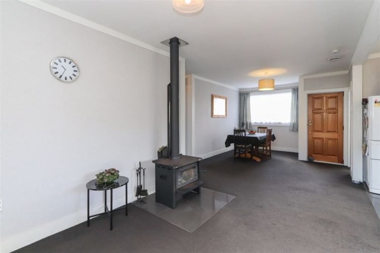 Photo of property in 1 Brookes Street, Inglewood, 4330