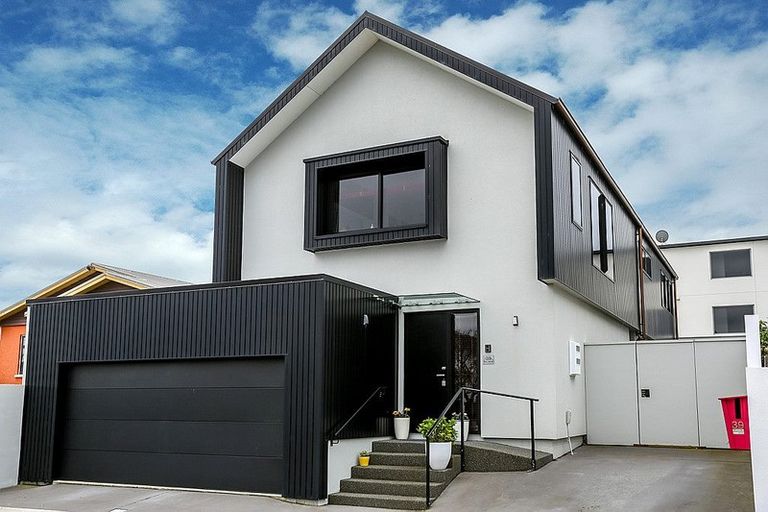 Photo of property in 39 Buller Street, New Plymouth, 4310