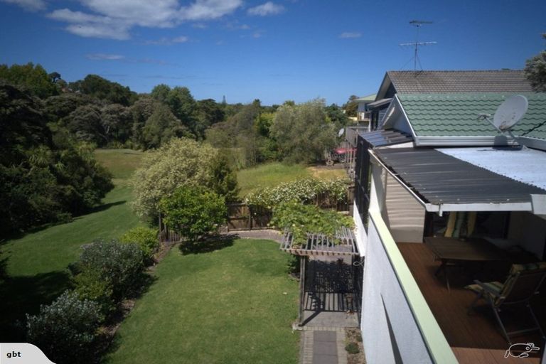 Photo of property in 14 Emlyn Place, Torbay, Auckland, 0630