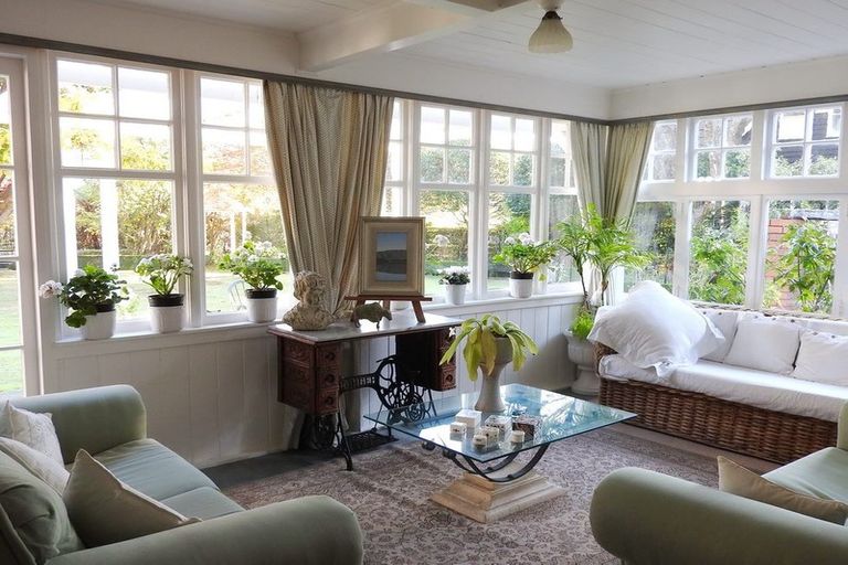 Photo of property in 60 Barton Road, Heretaunga, Upper Hutt, 5018