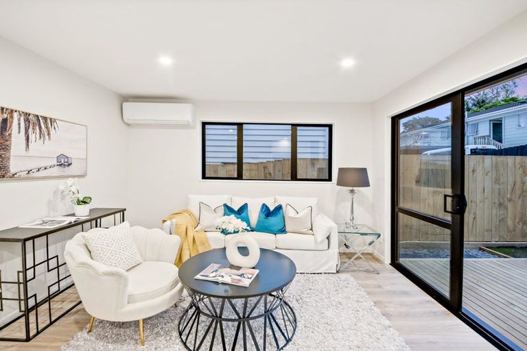 Photo of property in 8c Butterworth Drive, Glendene, Auckland, 0602