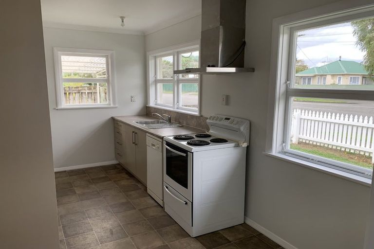 Photo of property in 10 Eton Place, Levin, 5510