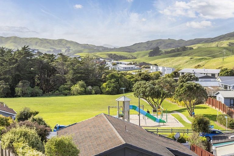 Photo of property in 39 Bodmin Terrace, Camborne, Porirua, 5026