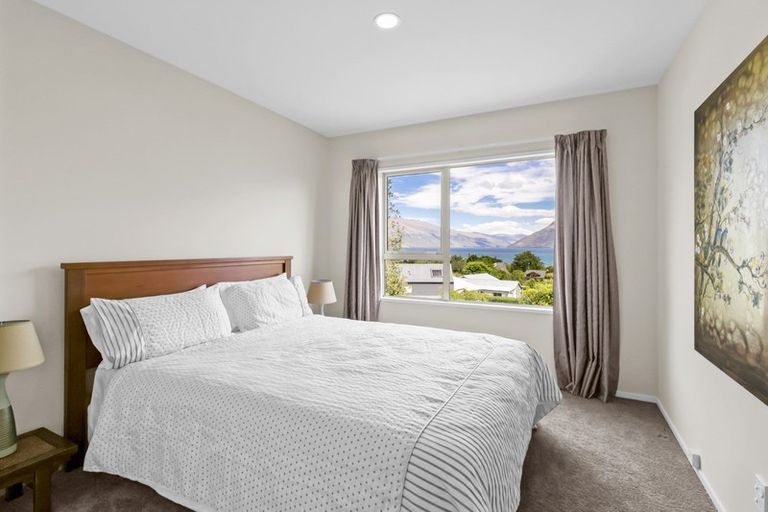 Photo of property in 688 Peninsula Road, Kelvin Heights, Queenstown, 9300