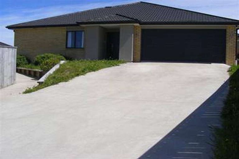 Photo of property in 30 Nelson Avenue, Aotea, Porirua, 5024