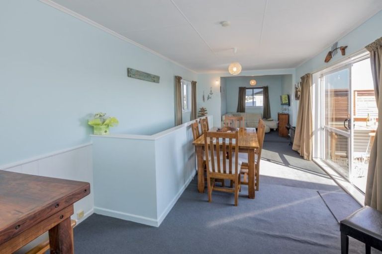 Photo of property in 6 Huia Street, Foxton Beach, Foxton, 4815