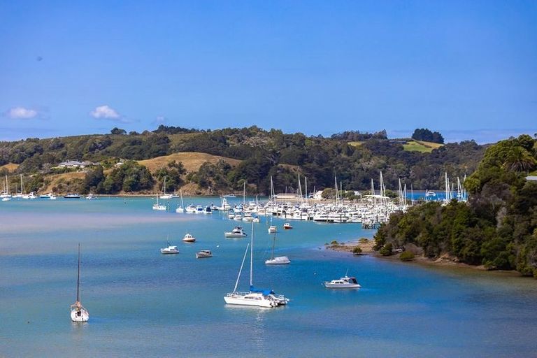 Photo of property in 1174 Sandspit Road, Sandspit, Warkworth, 0982