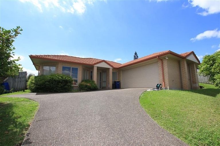Photo of property in 15 Chelmsley Avenue, Henderson, Auckland, 0612