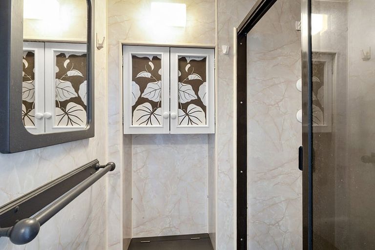 Photo of property in 18 Mount View Place, Spotswood, New Plymouth, 4310