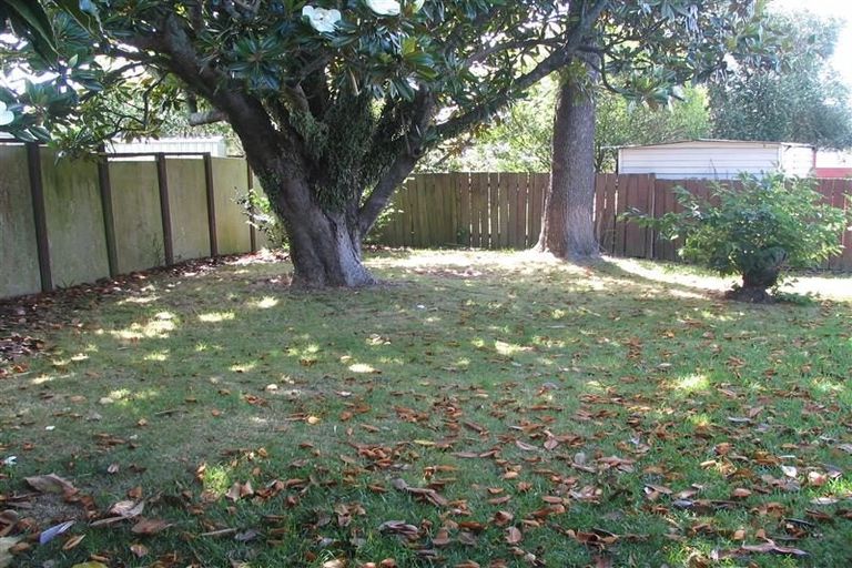 Photo of property in 19 Cascades Road, Pakuranga Heights, Auckland, 2010