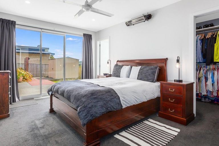 Photo of property in 48 Banks Boulevard, Whitby, Porirua, 5024