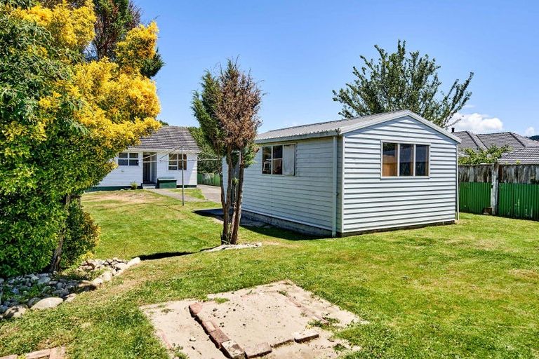 Photo of property in 7 Massey Street, Elderslea, Upper Hutt, 5018