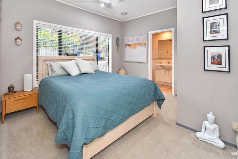 Photo of property in 21 Del Mar Court, Shamrock Park, Auckland, 2016