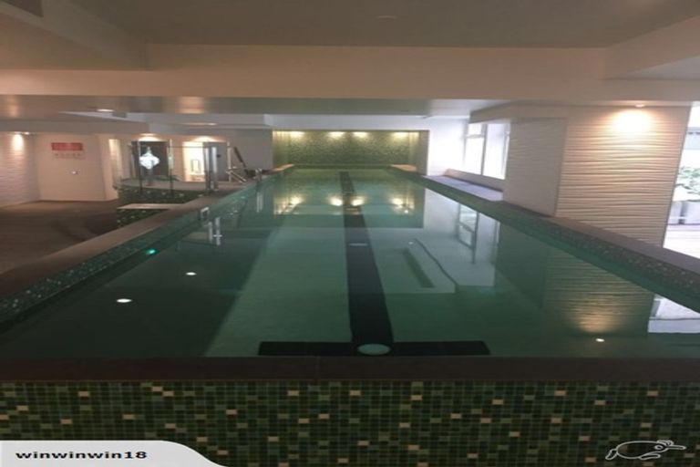 Photo of property in 1014 Great North Road, Point Chevalier, Auckland, 1022