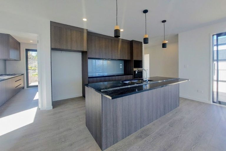 Photo of property in 22 Cavalli Road, Long Bay, Auckland, 0630