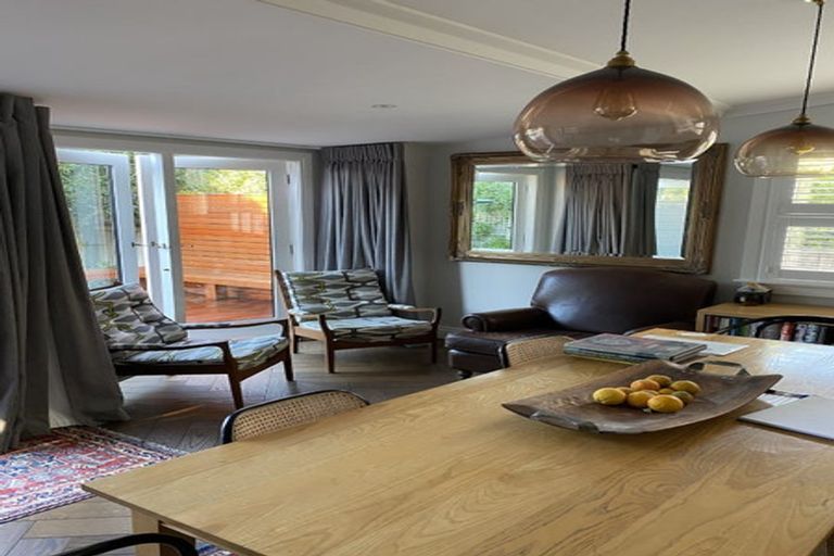 Photo of property in 5 Somerset Avenue, Newtown, Wellington, 6021