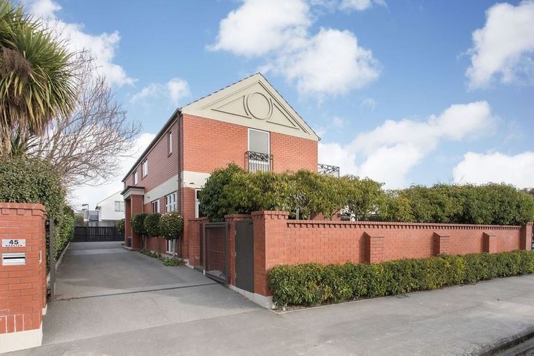 Photo of property in 45 Wroxton Terrace, Merivale, Christchurch, 8014
