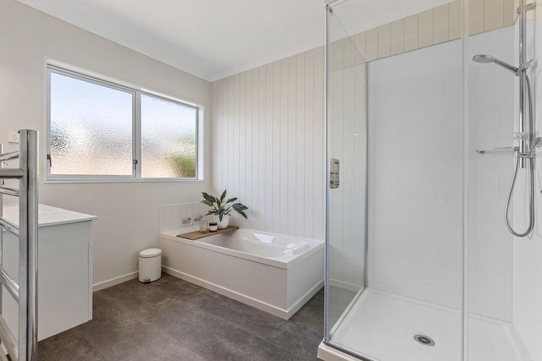 Photo of property in 9a Karina Road, Merrilands, New Plymouth, 4312