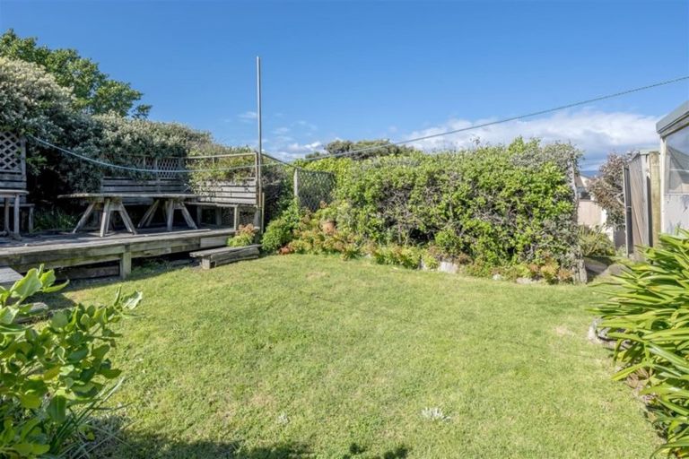 Photo of property in 29 Kapiti Lane, Otaki Beach, Otaki, 5512