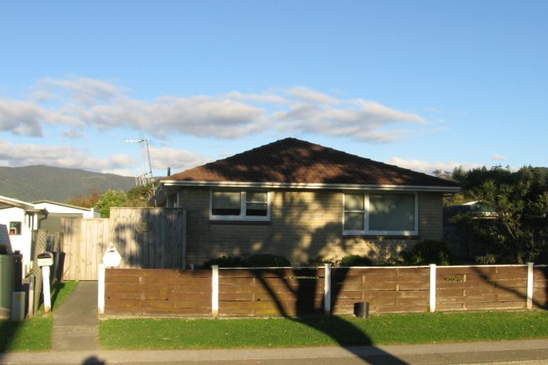 Photo of property in 16a Parkway, Wainuiomata, Lower Hutt, 5014