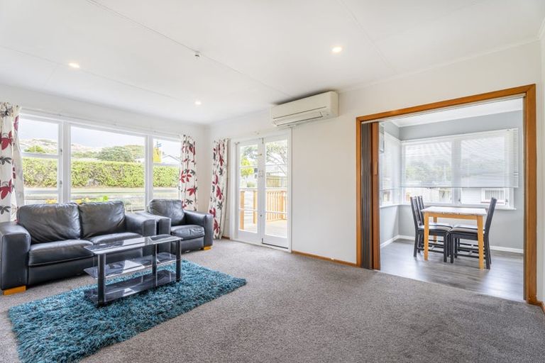 Photo of property in 73 Driver Crescent, Cannons Creek, Porirua, 5024