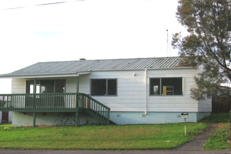 Photo of property in 2/84 Parrs Cross Road, Henderson, Auckland, 0612