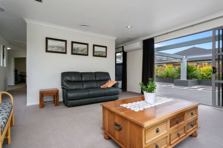 Photo of property in 26 Norfolk Drive, Cambridge, 3434