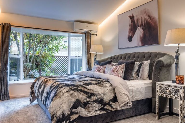 Photo of property in 19 Westpark Drive, West Harbour, Auckland, 0618