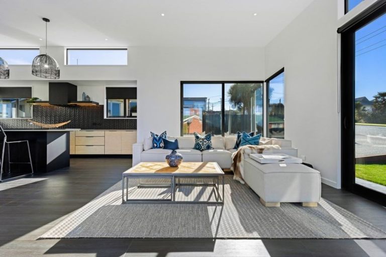 Photo of property in 17 Richmond Street, Waimataitai, Timaru, 7910