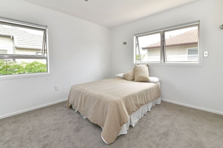 Photo of property in 53a Walton Street, Red Beach, 0932