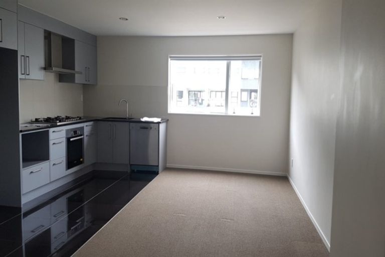 Photo of property in 32/5 Perekia Street, Albany, Auckland, 0632