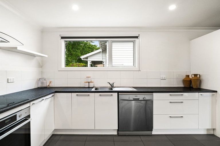 Photo of property in 272 Oxford Street, South Dunedin, Dunedin, 9012