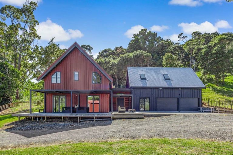 Photo of property in 377 Clevedon Kawakawa Road, Clevedon, Papakura, 2585