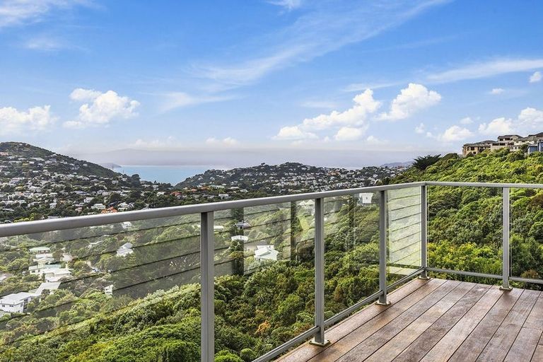 Photo of property in 92 Downing Street, Crofton Downs, Wellington, 6035