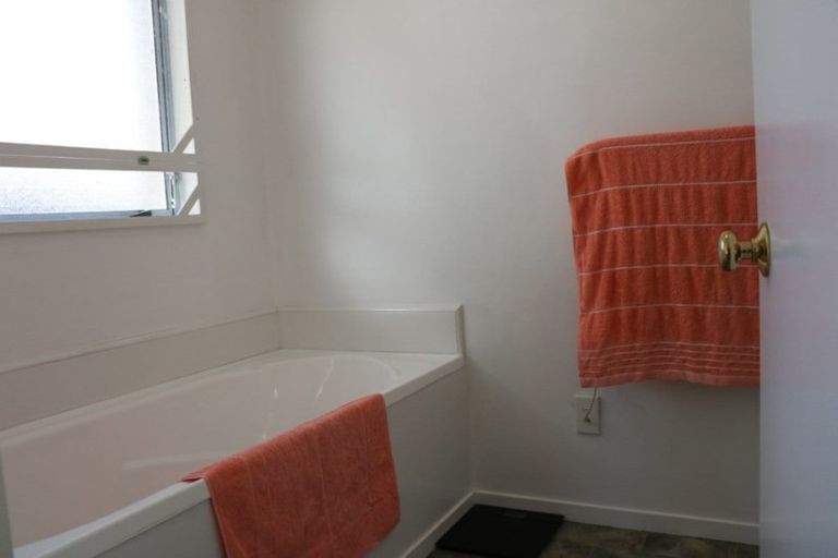 Photo of property in 22 Baxter Place, Owhata, Rotorua, 3010