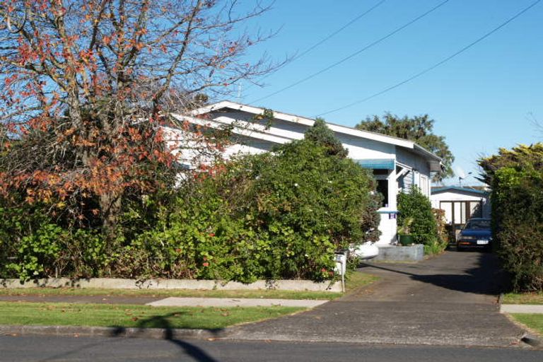 Photo of property in 14 Walter Street, Mangere East, Auckland, 2024