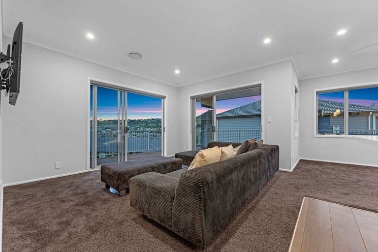 Photo of property in 56 Hillpark Drive, Pokeno, 2402