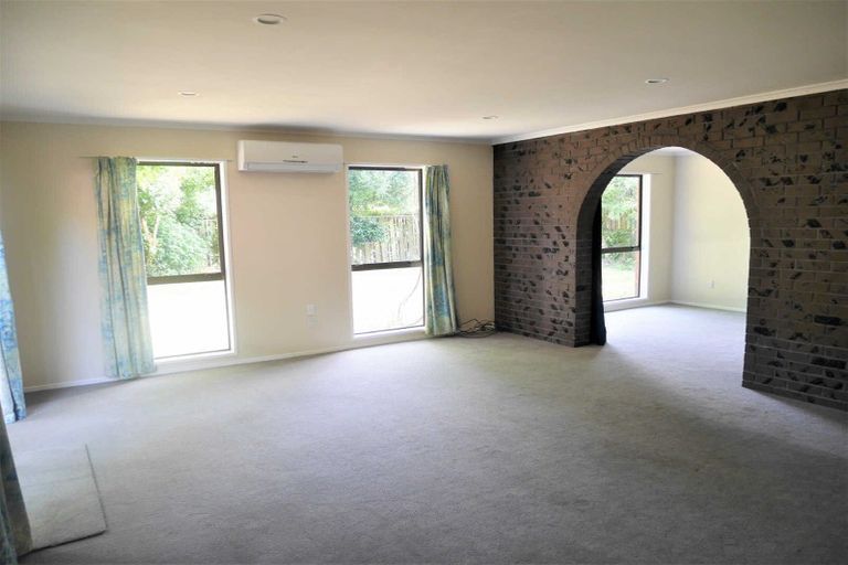 Photo of property in 16 Siska Place, Upper Riccarton, Christchurch, 8041